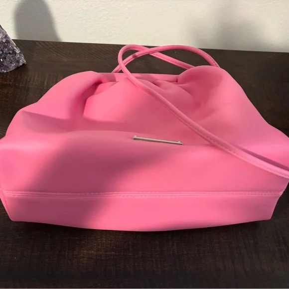 NWT Madden Girl One of a Kind Vibrant Pink Nikki Crossbody Clutch - Picture 2 of 5